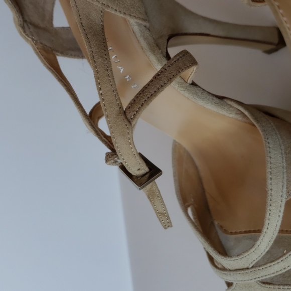 New Colin Stuart 4 1/2" suede cream heel size 7 NWT - Picture 7 of 9